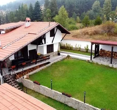 пауновата къща Villa Asikoria