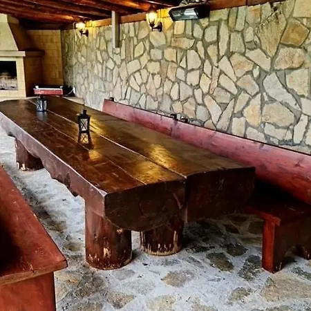 пауновата къща Asikoria