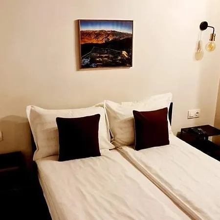 пауновата къща *