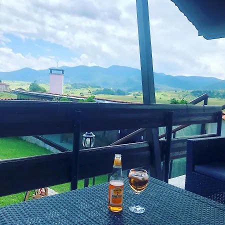 пауновата къща Asikoria