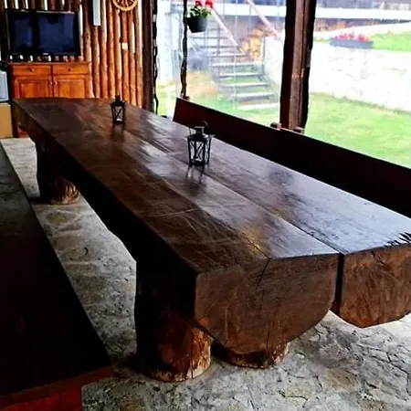 пауновата къща