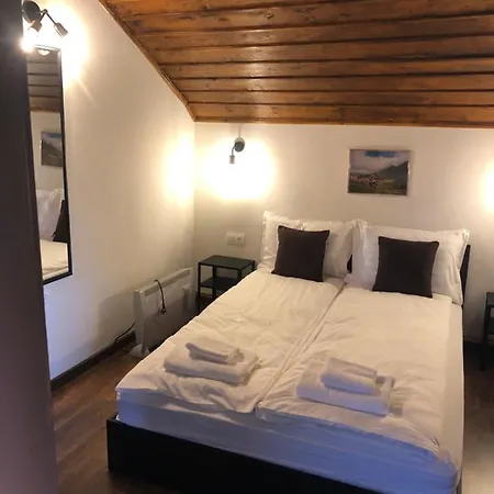 пауновата къща Villa