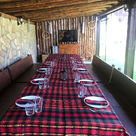 ヴィラ пауновата къща *