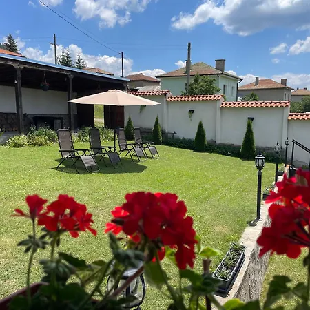 пауновата къща Asikoria